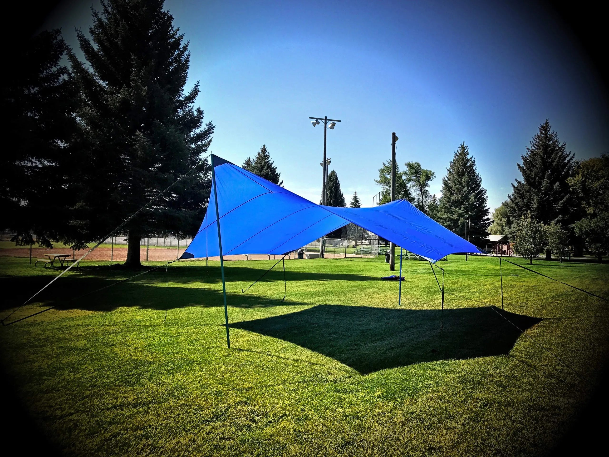 テント・タープ HELLOS DragonFly tarp Chacoal Green Basecamp
